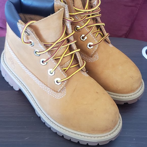 Youth 6-INCH PREMIUM TIMBERLAND BOOTS - Picture 2 of 7